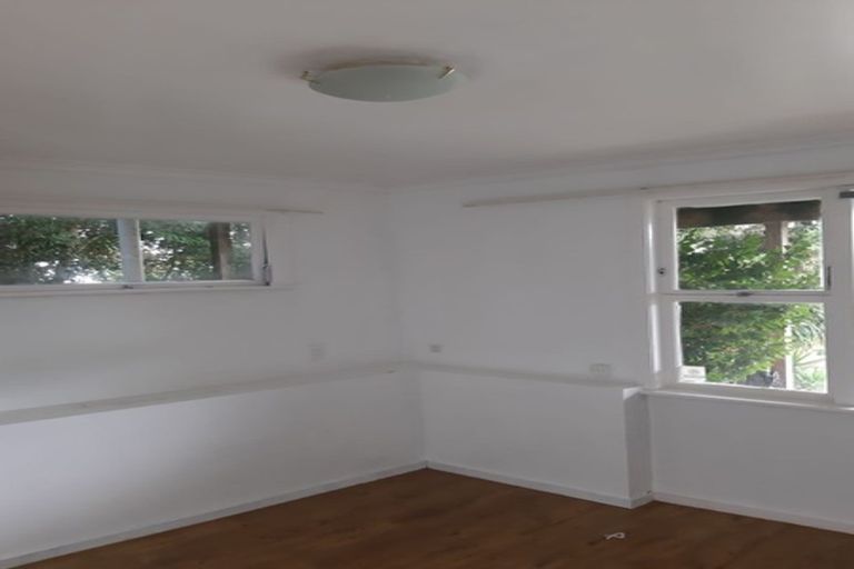 Photo of property in 41 Hatherlow Street, Glenfield, Auckland, 0629