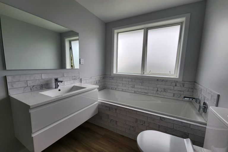 Photo of property in 12 Topsail Way, Whitby, Porirua, 5024