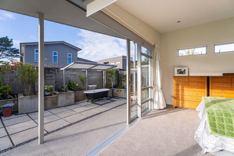 Photo of property in 166 Sands Crescent, Matarangi, Whitianga, 3592