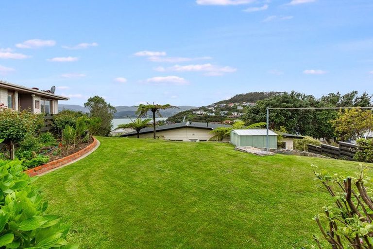 Photo of property in 129 Kahu Road, Paremata, Porirua, 5024