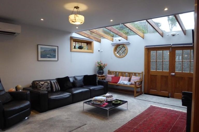 Photo of property in 62 The Parade, Island Bay, Wellington, 6023