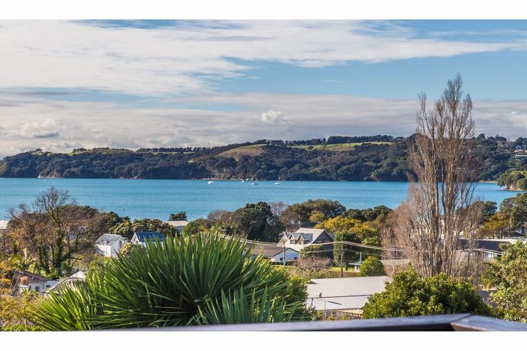 Photo of property in 47 Layton Road, Manly, Whangaparaoa, 0930