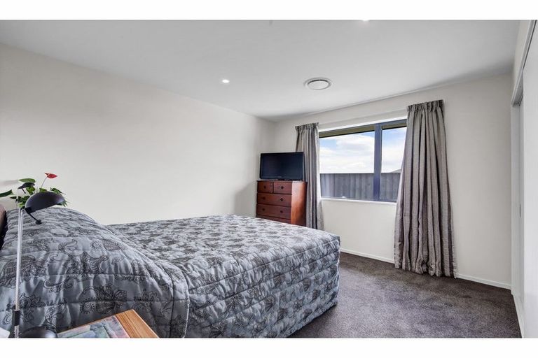 Photo of property in 3 Mccahon Drive, Rangiora, 7400