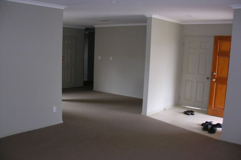 Photo of property in 32 Carrick Glen Avenue, Flat Bush, Auckland, 2019