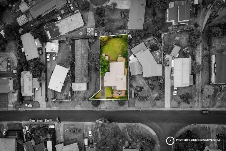 Photo of property in 79a Girrahween Drive, Totara Vale, Auckland, 0629
