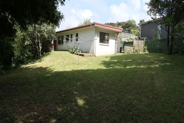 Photo of property in 2/2 Flavia Close, Torbay, Auckland, 0630