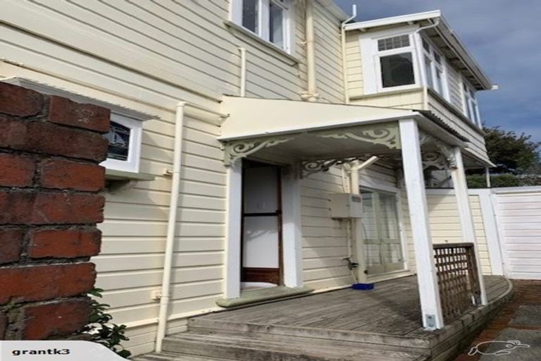 Photo of property in 4 Finlay Terrace, Mount Cook, Wellington, 6021