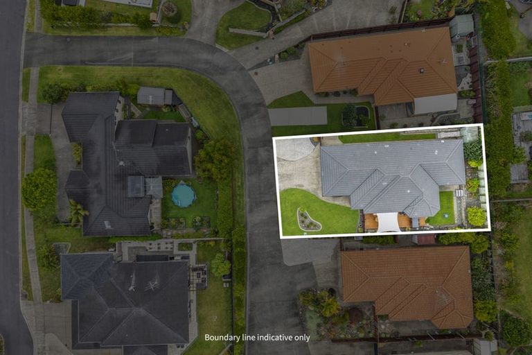 Photo of property in 44 Chesterfield Way, Orewa, 0931