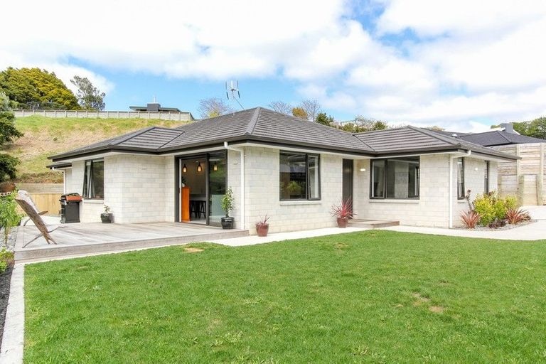 Photo of property in 18 Rotokare Crescent, Whalers Gate, New Plymouth, 4310