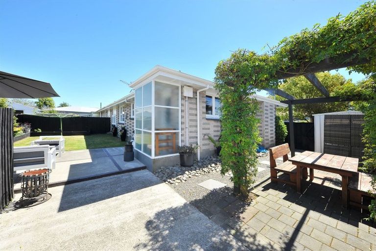 Photo of property in 2/56 Surrey Street, Linwood, Christchurch, 8062