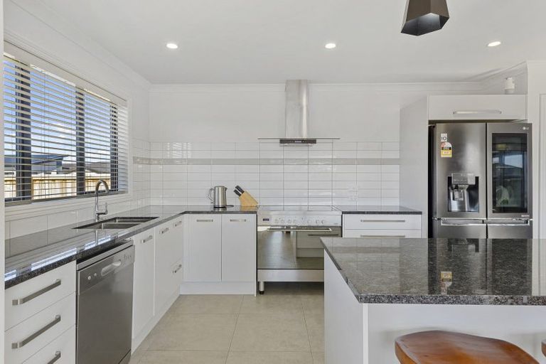 Photo of property in 2 Hickmott Street, Rangiora, 7400