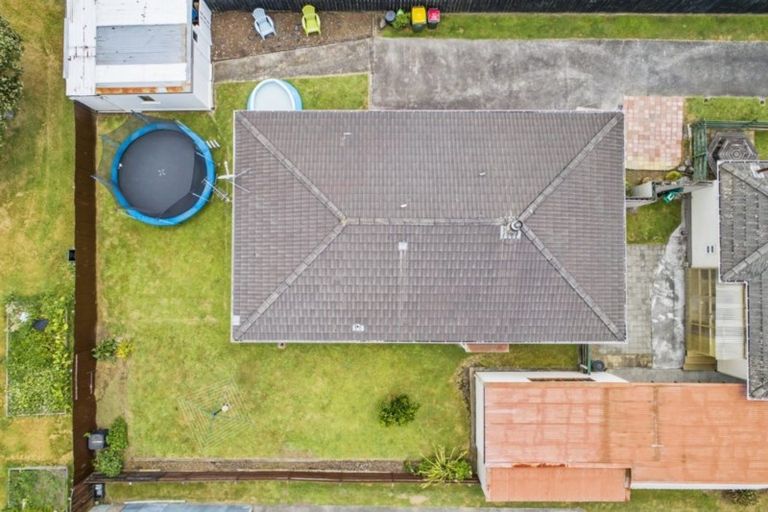 Photo of property in 1/18 Neil Avenue, Te Atatu Peninsula, Auckland, 0610