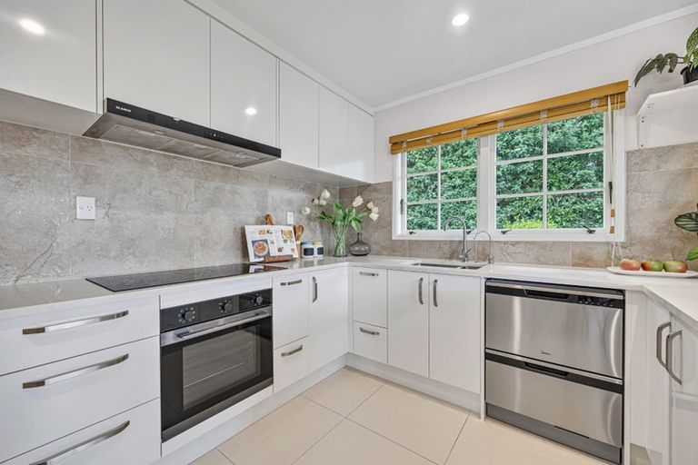 Photo of property in 1/7 Kentigern Close, Pakuranga, Auckland, 2010