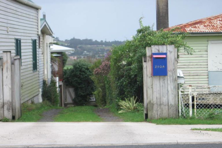 Photo of property in 1/210 Sturges Road, Henderson, Auckland, 0612