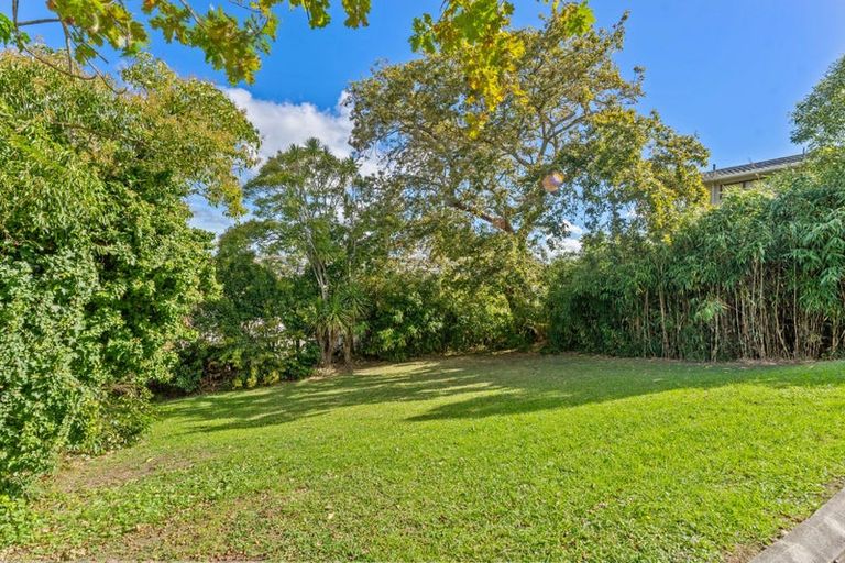 Photo of property in 1/4a Dallinghoe Crescent, Milford, Auckland, 0620