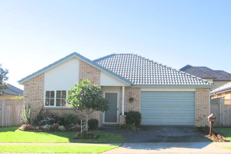 Photo of property in 8 Espalier Drive, Henderson, Auckland, 0612