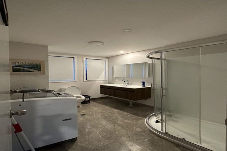 Photo of property in 2/4 Sydney Street, Hauraki, Auckland, 0622