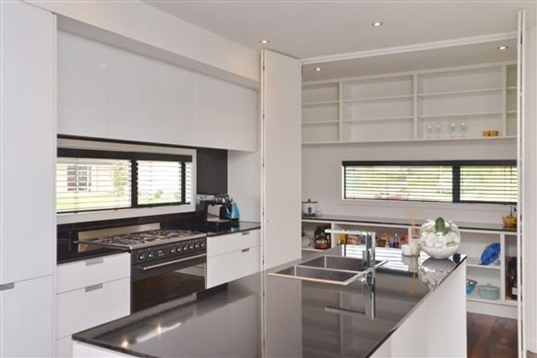 Photo of property in 33 Peak Crescent, Kaiapoi, 7630