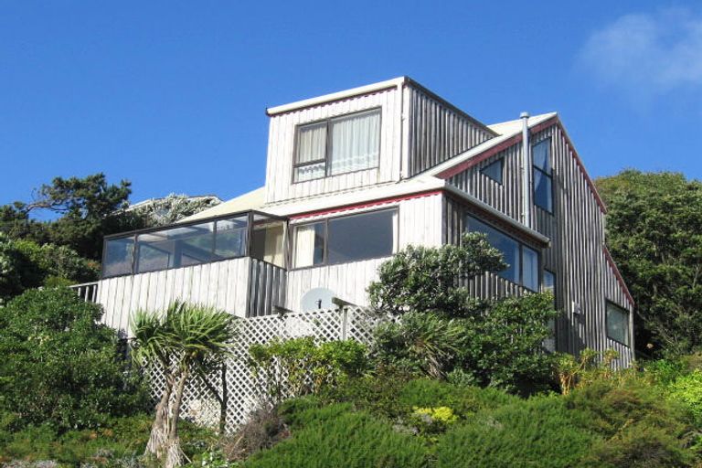 Photo of property in 100 Pope Street, Camborne, Porirua, 5026