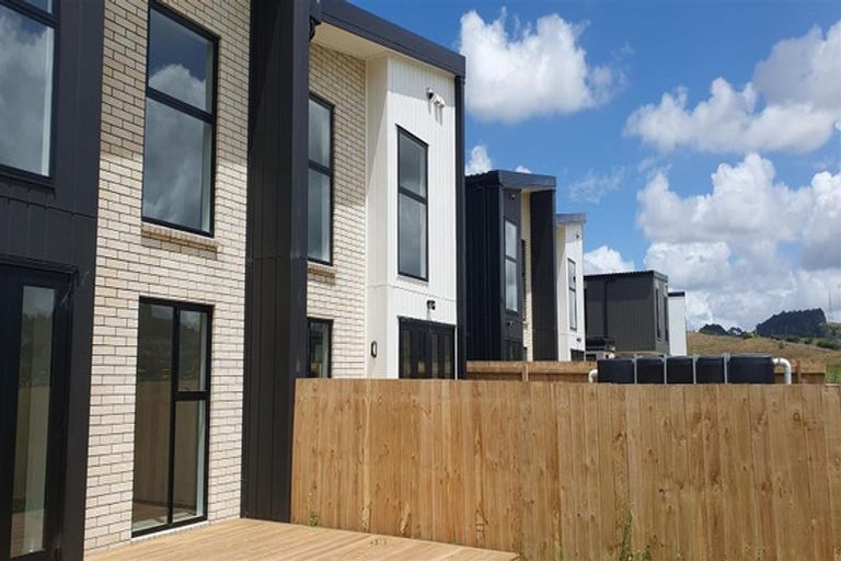 Photo of property in 11 Waikaha Street, Pokeno, 2472