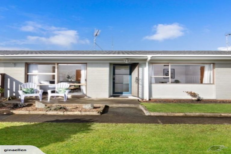 Photo of property in 2/15 Latham Avenue, Pakuranga, Auckland, 2010