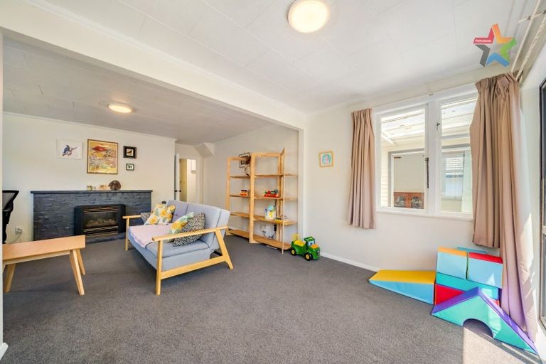 Photo of property in 43 Fleet Street, Naenae, Lower Hutt, 5011