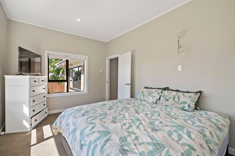 Photo of property in 25 Fairview Road, Papatoetoe, Auckland, 2025