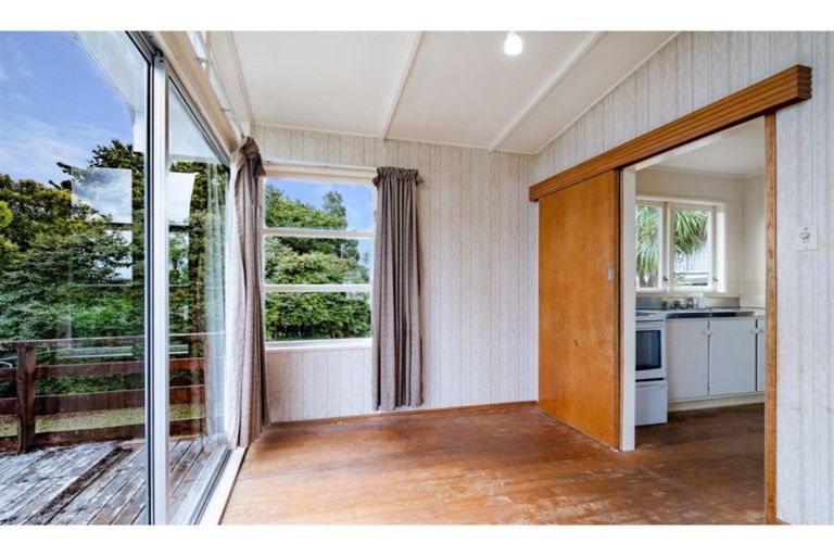 Photo of property in 17 Hilling Street, Titirangi, Auckland, 0604
