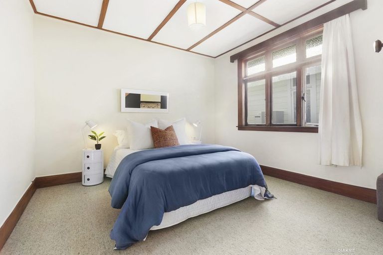 Photo of property in 354 The Parade, Island Bay, Wellington, 6023