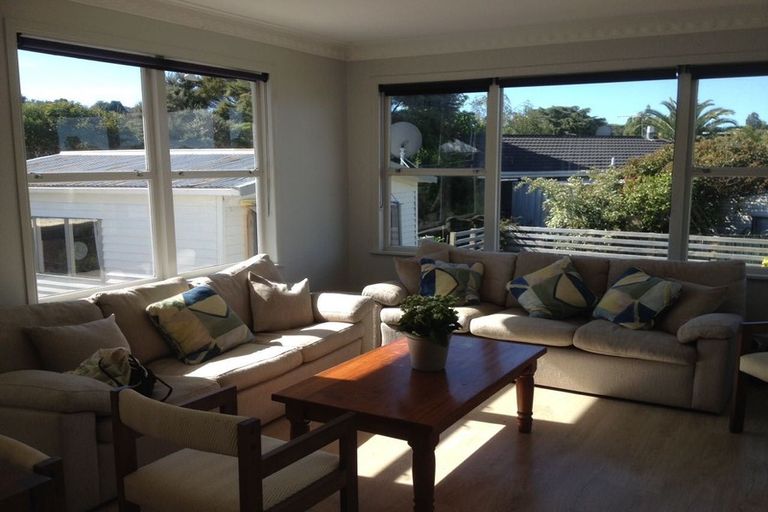Photo of property in 13 Taioma Crescent, Te Atatu Peninsula, Auckland, 0610
