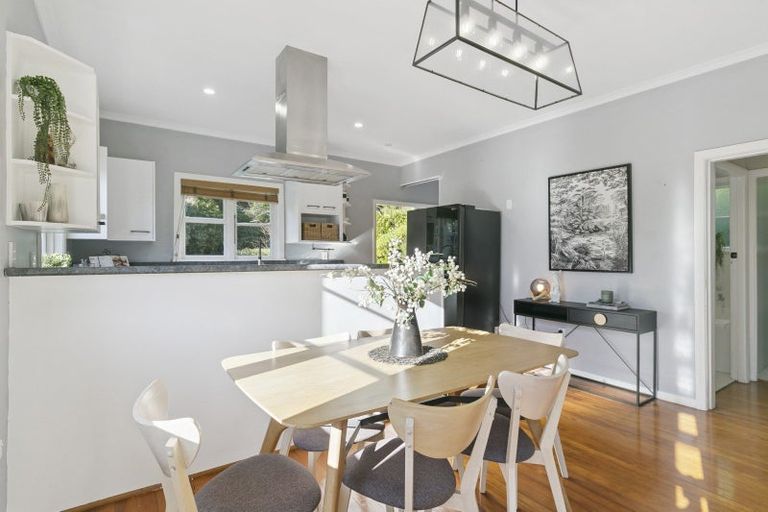 Photo of property in 14 Cecil Road, Tawa, Wellington, 5028