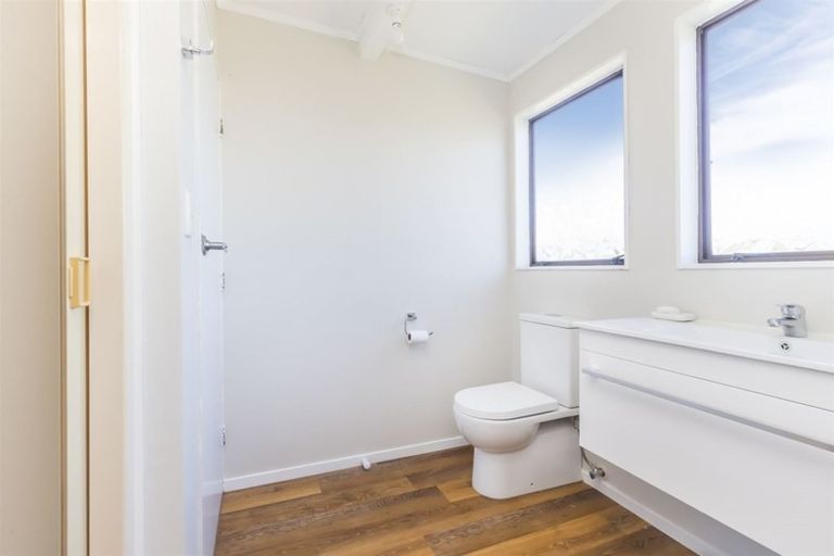 Photo of property in 19 Observatory Close, Whitby, Porirua, 5024