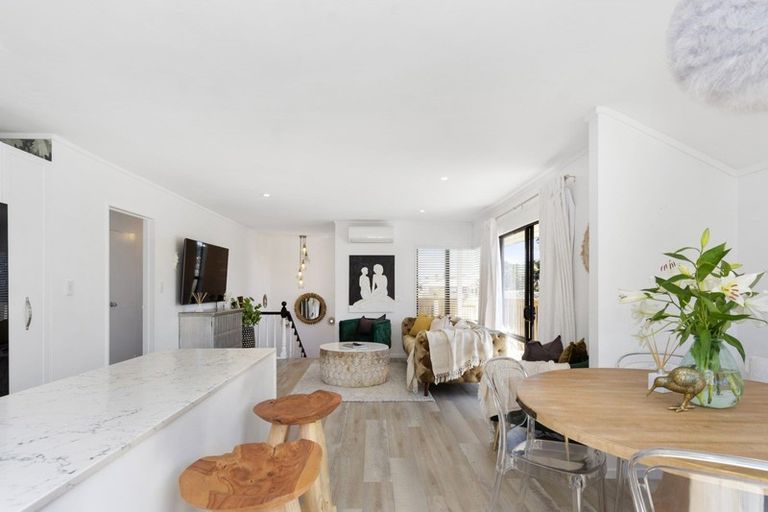Photo of property in 2/127 Oceanbeach Road, Mount Maunganui, 3116
