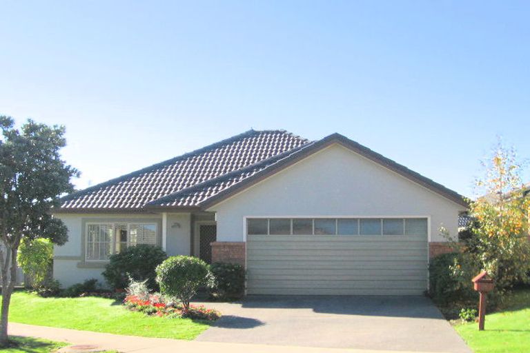 Photo of property in 4 Espalier Drive, Henderson, Auckland, 0612