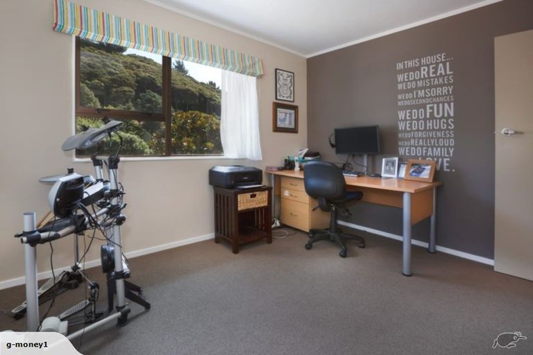 Photo of property in 9 Longitude Place, Whitby, Porirua, 5024