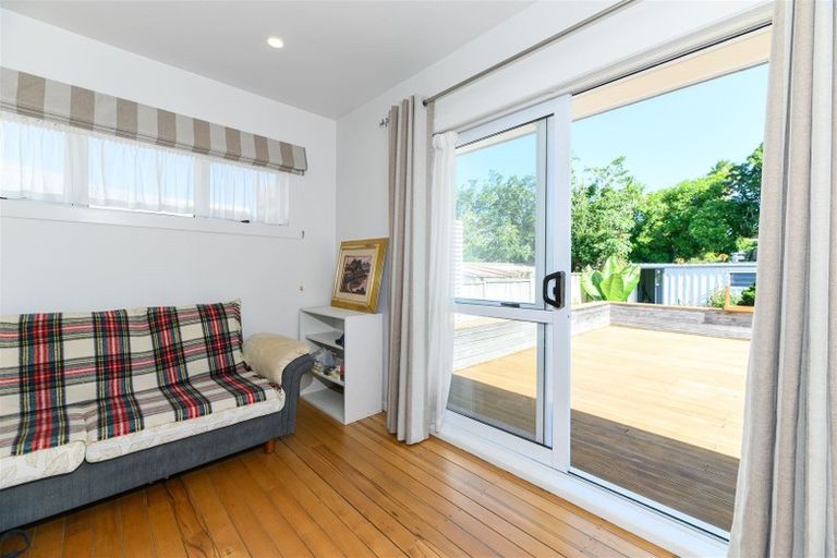 Photo of property in 486 Te Atatu Road, Te Atatu Peninsula, Auckland, 0610