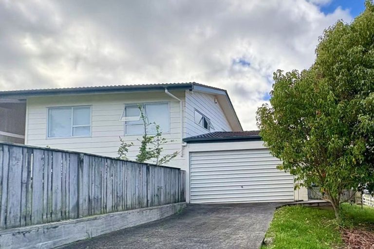 Photo of property in 18 Wilkinson Way, Browns Bay, Auckland, 0630