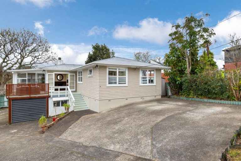 Photo of property in 1/46 Sunnynook Road, Sunnynook, Auckland, 0620