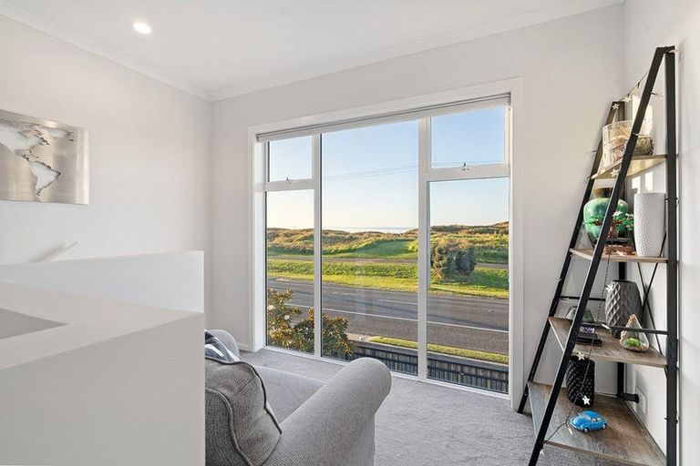 Photo of property in 856a Papamoa Beach Road, Papamoa Beach, Papamoa, 3118