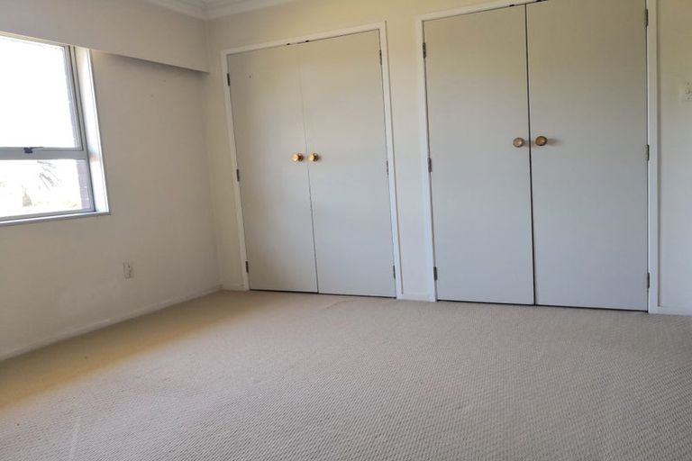 Photo of property in 1/47 Prince Regent Drive, Half Moon Bay, Auckland, 2012
