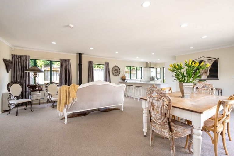 Photo of property in 2 Hanna Place, Havelock North, 4130