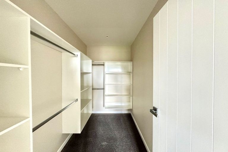 Photo of property in 8b Kelvyn Grove, Hillpark, Auckland, 2102