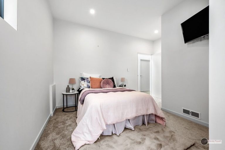 Photo of property in 28 Orr Crescent, Hutt Central, Lower Hutt, 5011