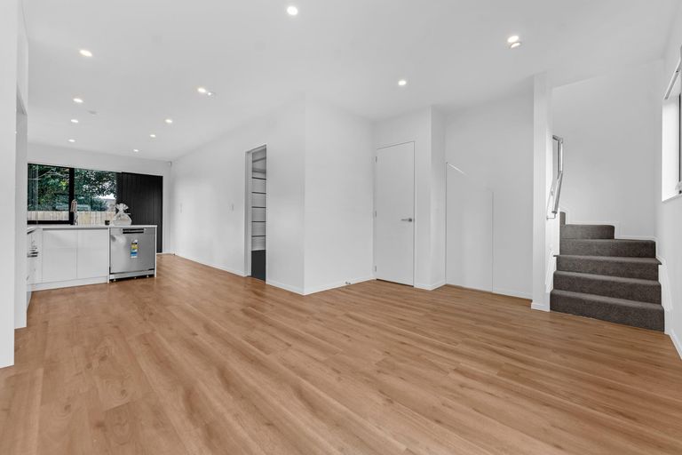 Photo of property in 22d Justamere Place, Weymouth, Auckland, 2103