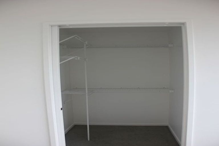 Photo of property in 15/62u Spenmoor Street, Newlands, Wellington, 6037