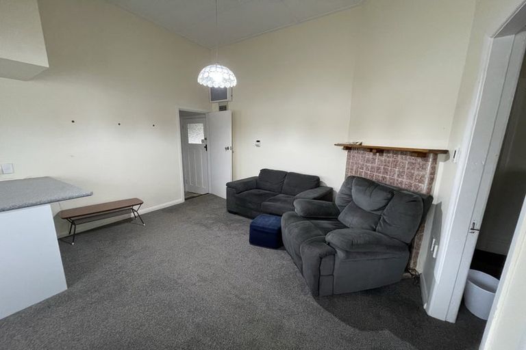 Photo of property in 70 Derwent Street, Island Bay, Wellington, 6023