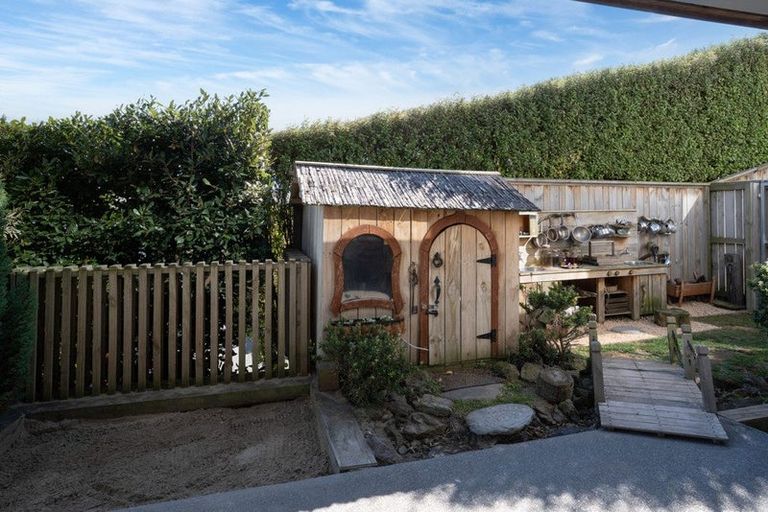 Photo of property in 287 Cannon Hill Crescent, Mount Pleasant, Christchurch, 8081
