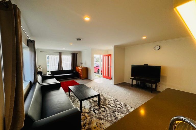 Photo of property in 23 Kutukutu Street, Takanini, 2112