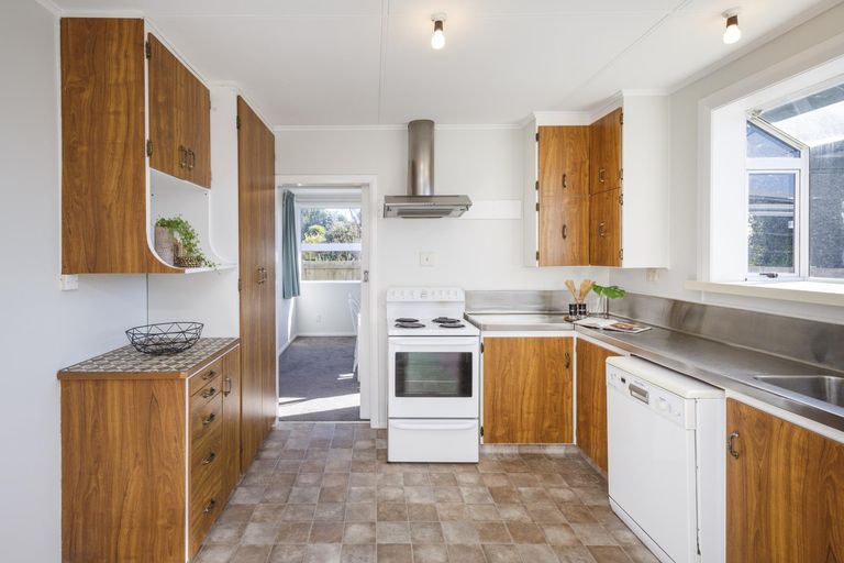 Photo of property in 10 Greenock Place, Awapuni, Palmerston North, 4412