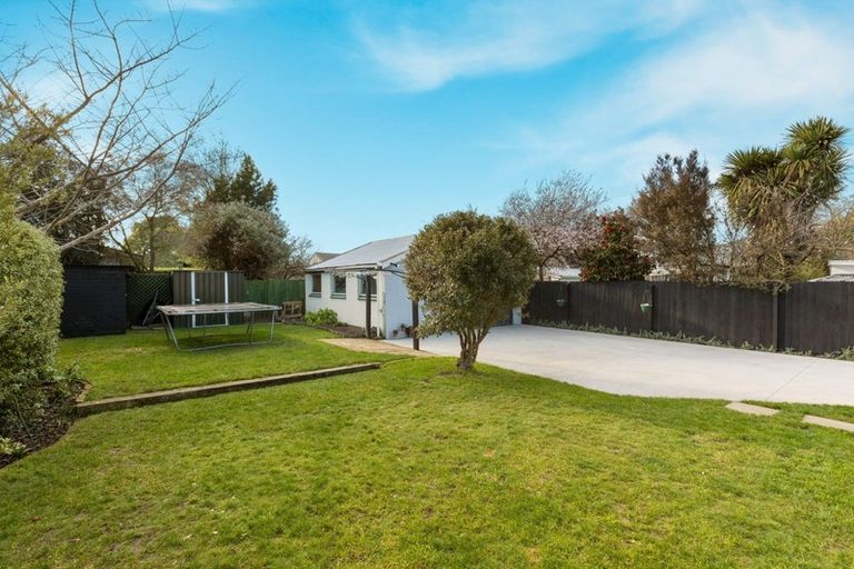Photo of property in 6 Wilding Street, Saint Martins, Christchurch, 8022